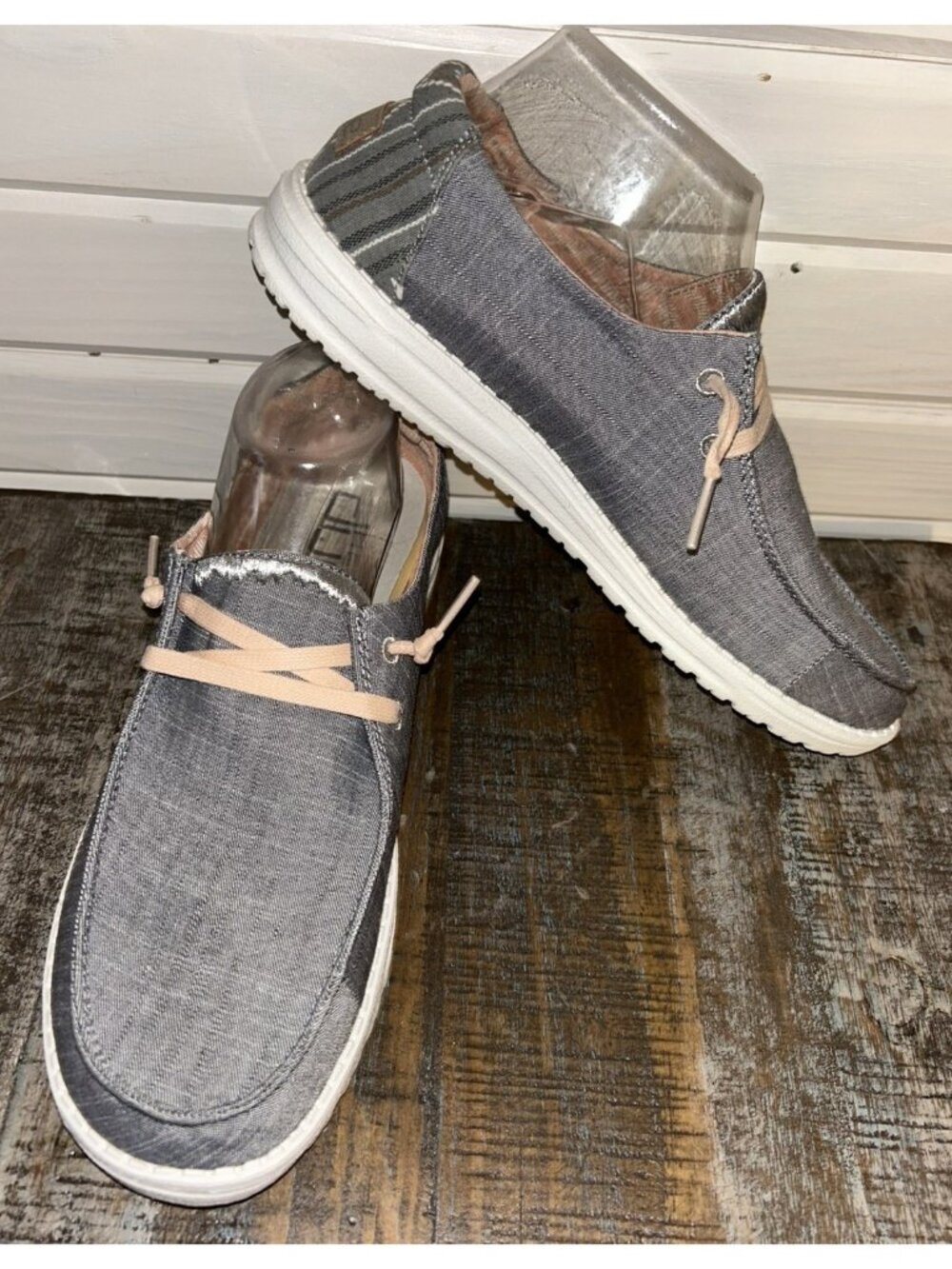 Hey Dude Sz 10 Shoes WENDY BOHO GREY 40054-030 Women’s EUC